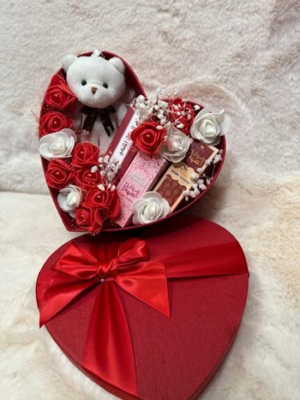 Luxury Heart-Shaped Gift Box with Three Kinds of Musk & Teddy Bear – Perfect Gift for Any Occasion