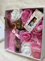 Luxe Roze Giftbox – Royal Tahara Musk, Lippenbalsem & Bodymist - Image 2